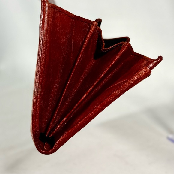 Gucci Long fold over wallet EUC with dust bag - Picture 9 of 9